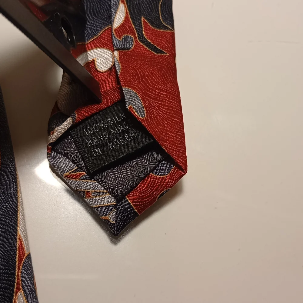 John Blair Red and Black Paisley Men's Tie - Picture 3 of 4